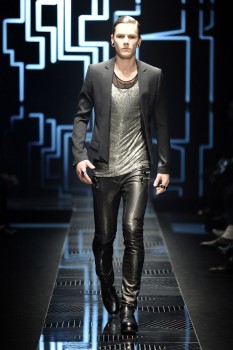 Completes Your Closet with Leather pants for Men