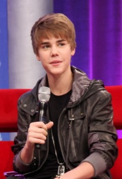 Justin-Bieber-Visits-BET39s-106-Park-February-4-20112213__18870_std